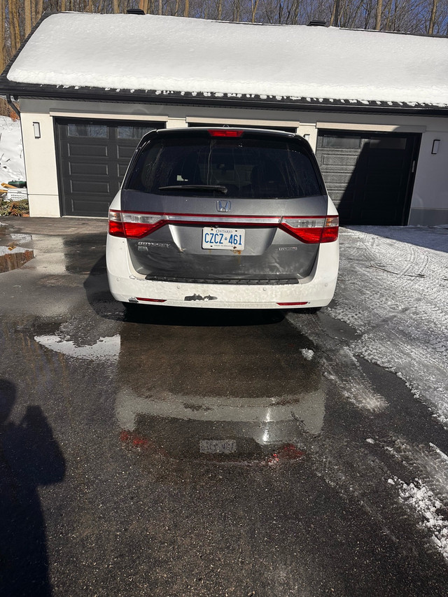 2011 Honda odyssey touring in Cars & Trucks in Barrie - Image 4