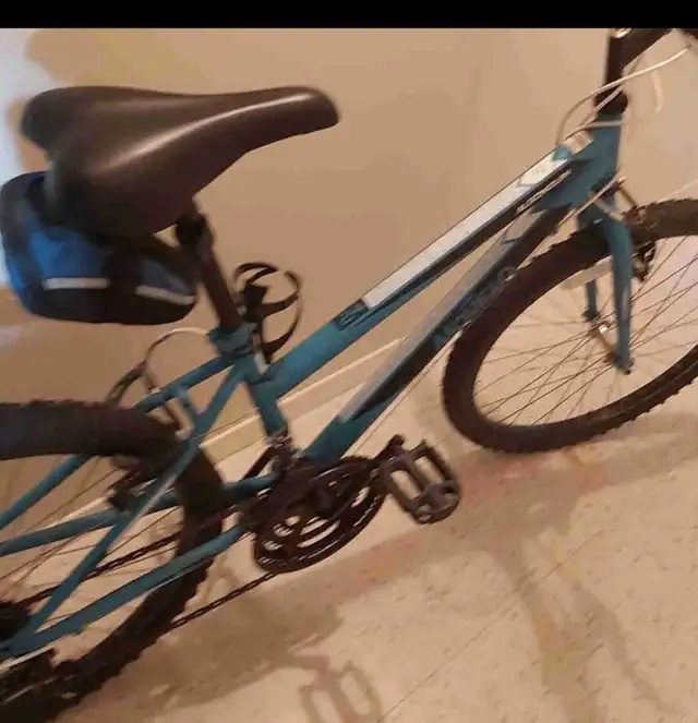 Girls' Bike in Kids in Cornwall - Image 2