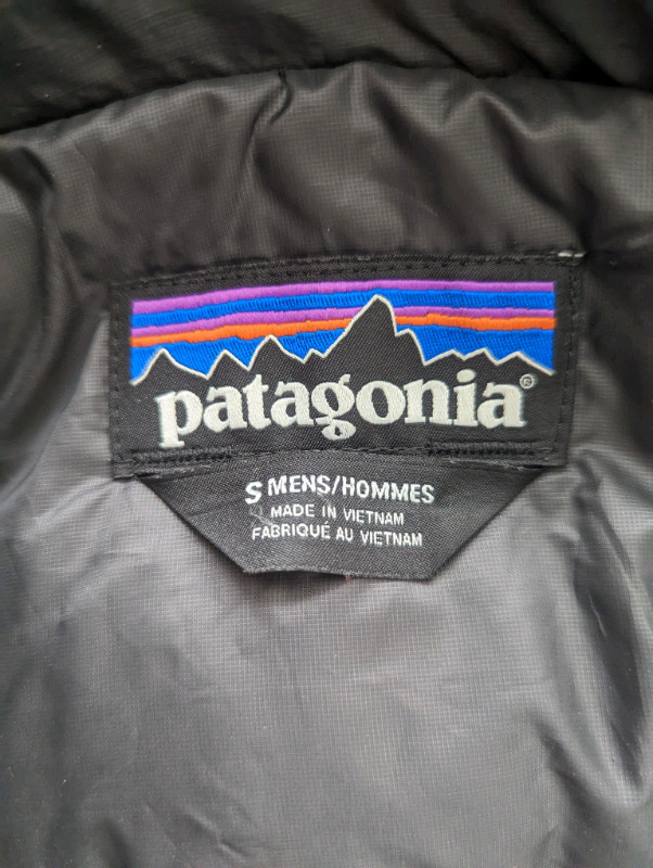 Patagonia Windsweep Down Jacket in Men's in City of Toronto - Image 4