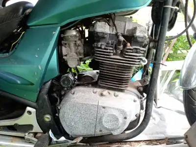 Old bike for sale looking for $800 for it or best offer , un able to be driven right now but almost...