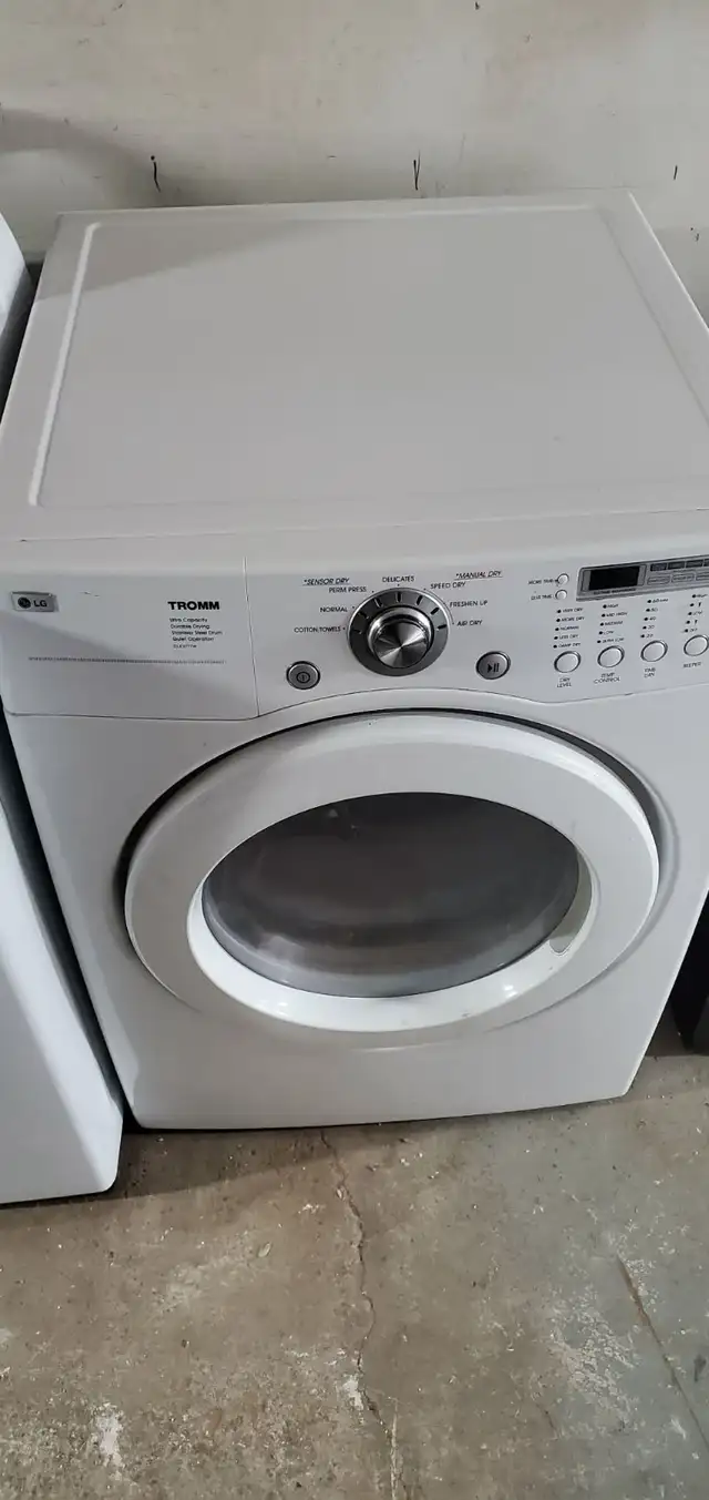 LG Dryer (Good Condition)559281003216261122