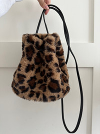 Cute leopard print fluffy cross bag 