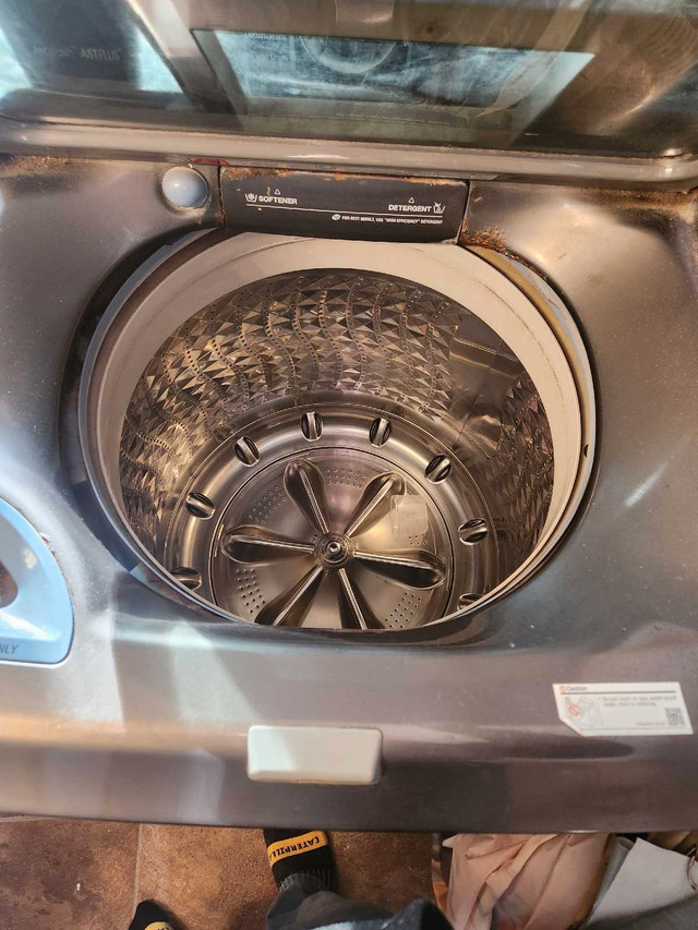 Washer and dryer set in Washers & Dryers in Muskoka - Image 3