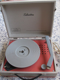 Silvertone Vintage Kids Turntable