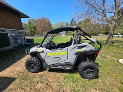 Selling a 2022 Polaris RZR Trail Ultimate. This is the 50-inch model, making it perfectly legal and...