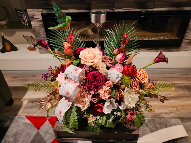 Cemetery flowers made by me, Manon in Hobbies & Crafts in Edmundston - Image 6