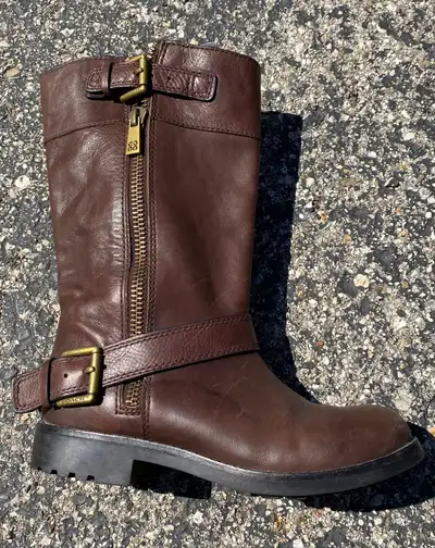 Like new, COACH Women’s boots. Brown leather, mid boot, with side gold zipper and buckles. Size 6.5...