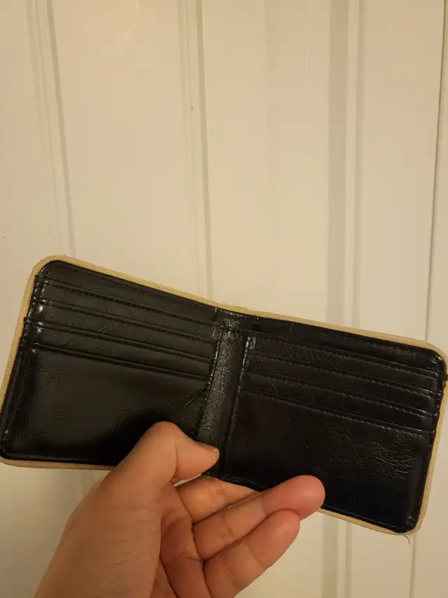 Mens bifold Wallet Patent with Gold Crest in Women's - Bags & Wallets in Calgary - Image 3
