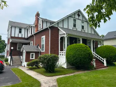 Spacious 1 Bdrm Apt in Chatham, ON