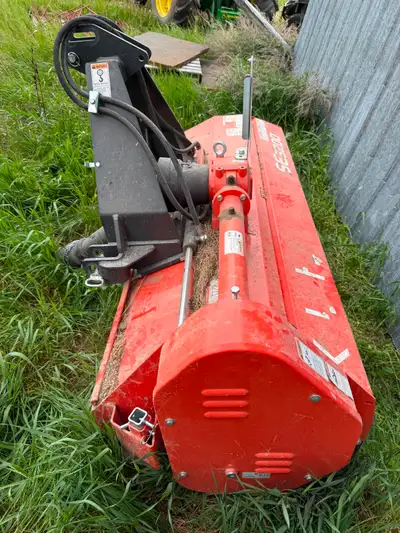 Almost new Kubota Flail Mower -- purchased new in 2025 -- maybe 10 hours Hydraulic slide control