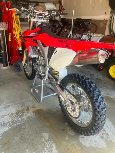 No trades. This bike is very low hour, anyone who knows can tell by the stickers etc. Street legal,...