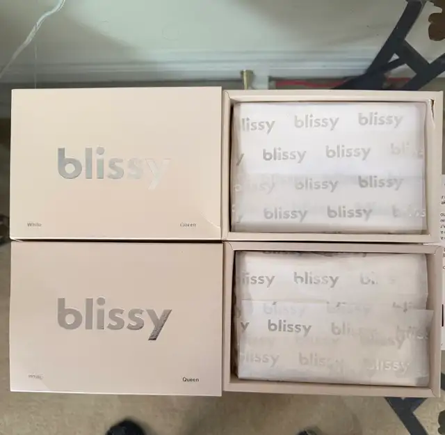 Blissy Mulberry Silk Pillowcases - Queen x2 in Bedding in Markham / York Region - Image 5