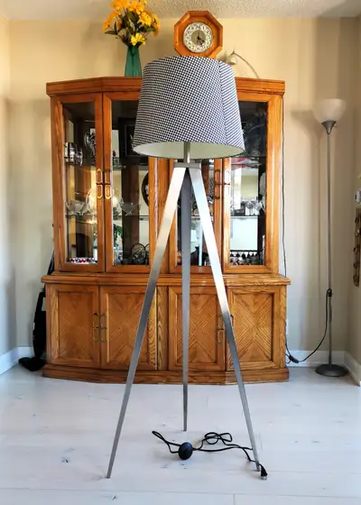Modern Fashion Tripod Floor Lamp, View more