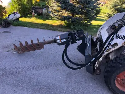 Bobcat 15C Auger with 12” Bobcat bit, excellent running condition, rarely used for fencing on farm-H...