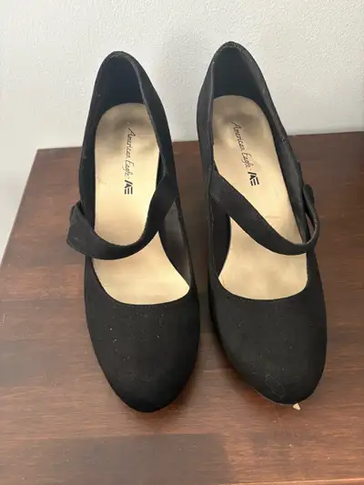 Women’s Size 10 Mary Jane Heels, View more