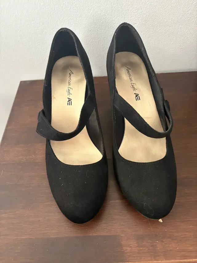 Women’s Size 10 Mary Jane Heels in Women's - Shoes in Brantford - Image 2