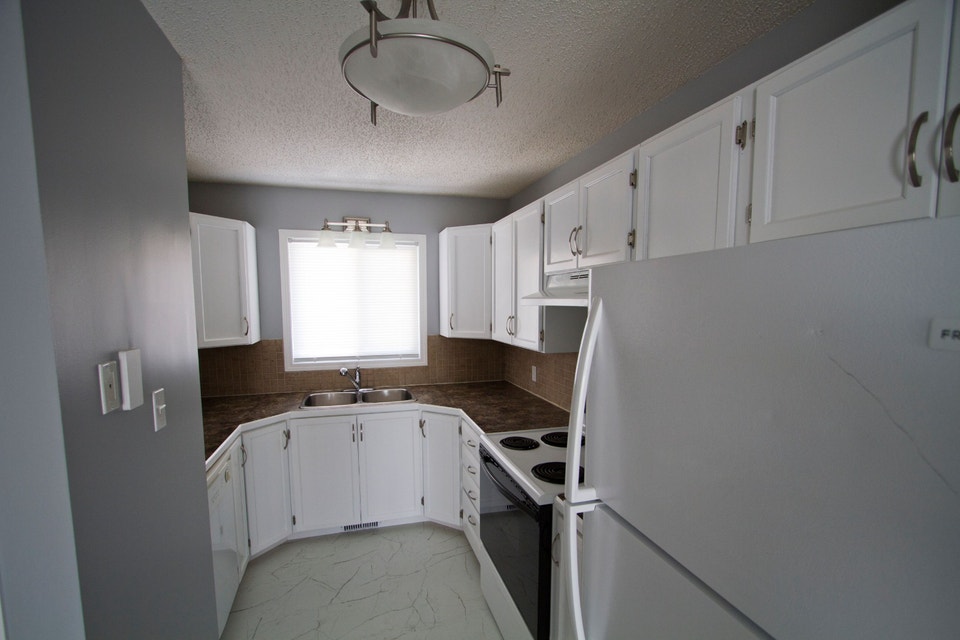 For rent MARTENSVILLE, 3Bedroom, 2 BATH Townhouse 3
