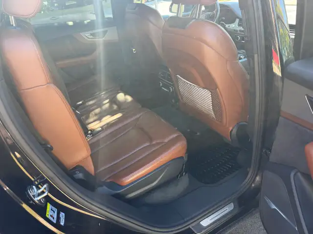 car detail 574233396768286722