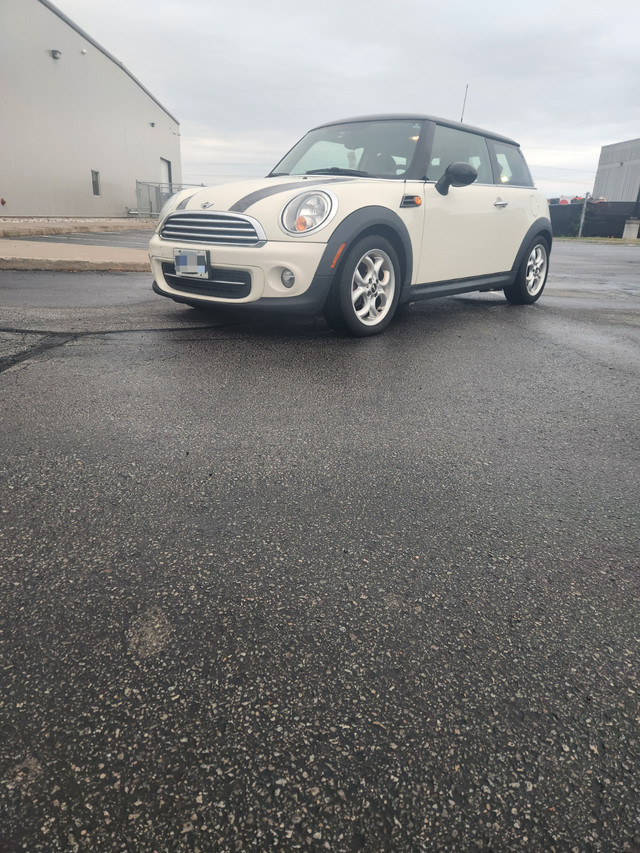 2012 mini cooper in Cars & Trucks in Hamilton - Image 2