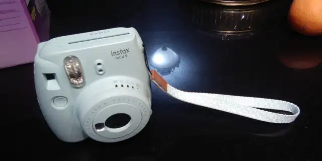 Instax mini 9 retro camera. in Cameras & Camcorders in City of Toronto - Image 3