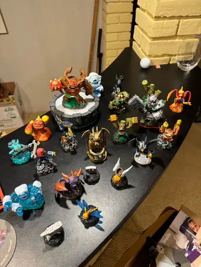 Nintendo Wii Skylanders… Wireless portal of power and about 20 player pieces. Like new in great cond...