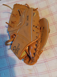 Diamond Pro kids tee ball glove