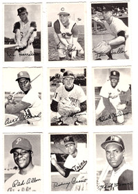 1969 O-Pee-Chee Deckle near set 22/24 Clemente,Mays,YASTRZEMSKI