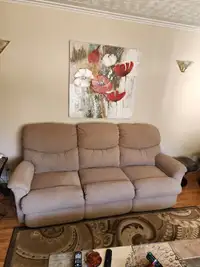 La-Z-Boy  Reclining Couch And Love Seat For Sale $1650 OBO