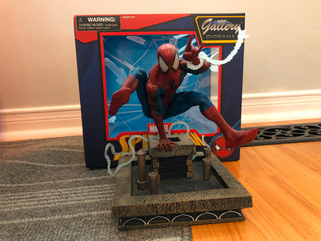 LIKE NEW Spider-Man (90s version) Diamond Gallery PVC Statue in Arts & Collectibles in Cambridge