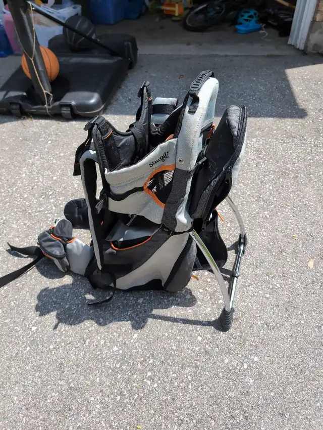 child carrier backpack in Strollers, Carriers & Car Seats in London - Image 2