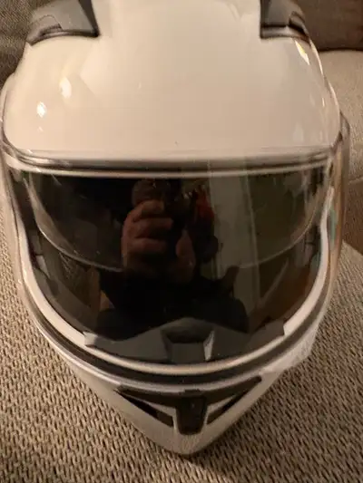 This is an ILM-902L motorcycle helmet in white, size small (55-56cm). This helmet is new, ready for...