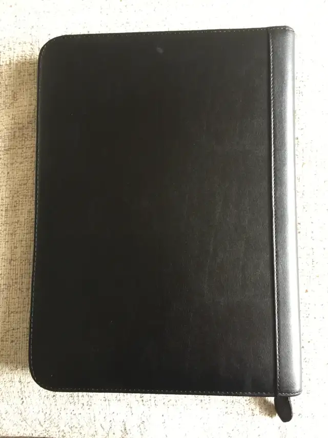 LEATHER LOOK BINDER PORTFOLIO for Business or Home in Other in Kitchener / Waterloo - Image 4