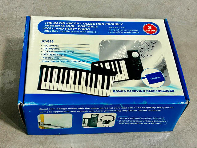 Portable “Roll & Play” Piano (Model JC-888) - MINT! in Pianos & Keyboards in Mississauga / Peel Region - Image 4
