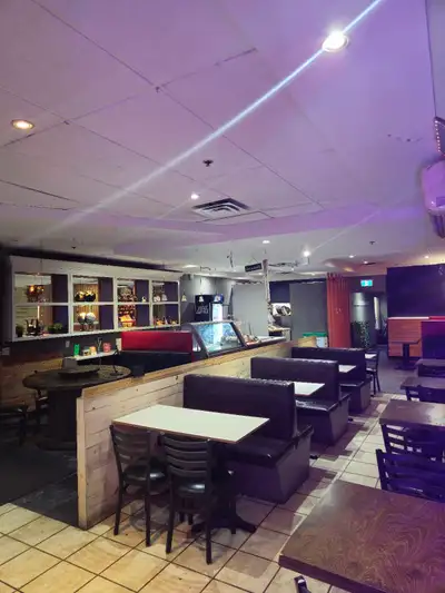 À VENDRE – RESTAURANT CLÉ EN MAIN À MONTRÉAL 6770 Rue Sherbrooke Est, Montréal (secteur très passant...