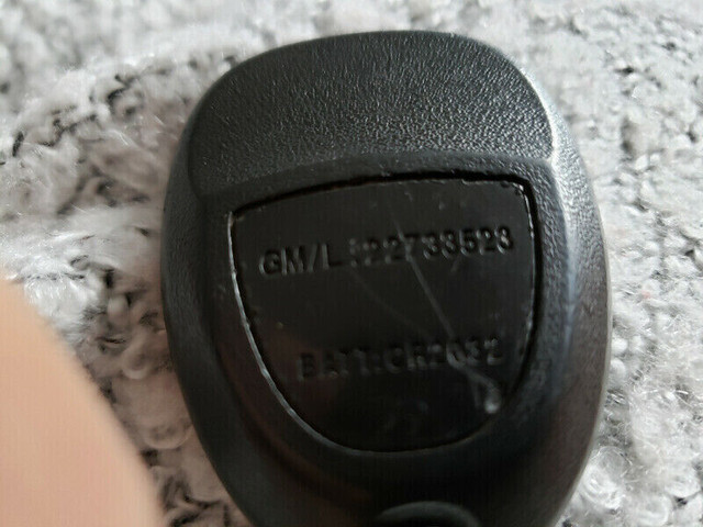 malibu cobalt lacrosse Chevrolet gm remote fob control 22733523 in Other Parts & Accessories in Ottawa - Image 3