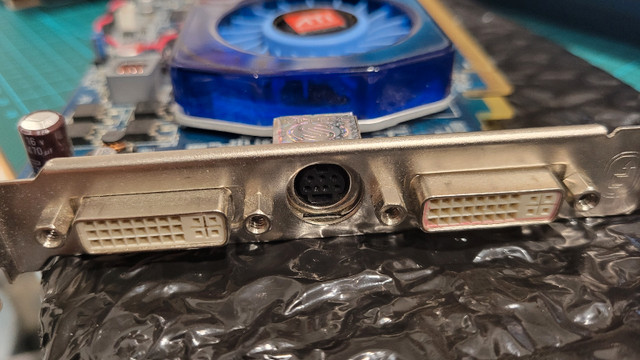 Sapphire HD3650 PCI-E 512MB Video Card w/ TV Out in System Components in Markham / York Region - Image 3