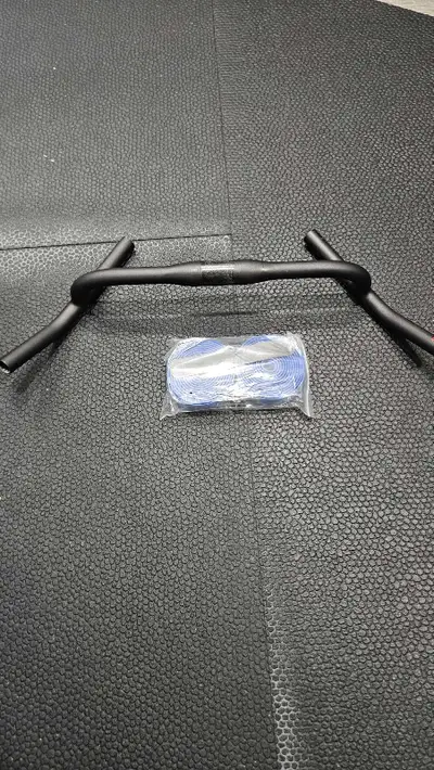 Surly corner style carbon bars in good condition, View more