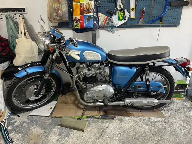 1966 TRIUMPH BONNEVILLE T120 in Other in Gatineau - Image 3