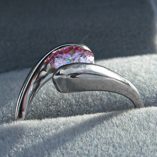 1 Carat Pink VVS1 Clarity Moissanite Diamond Ring  in Jewellery & Watches in St. Albert - Image 3