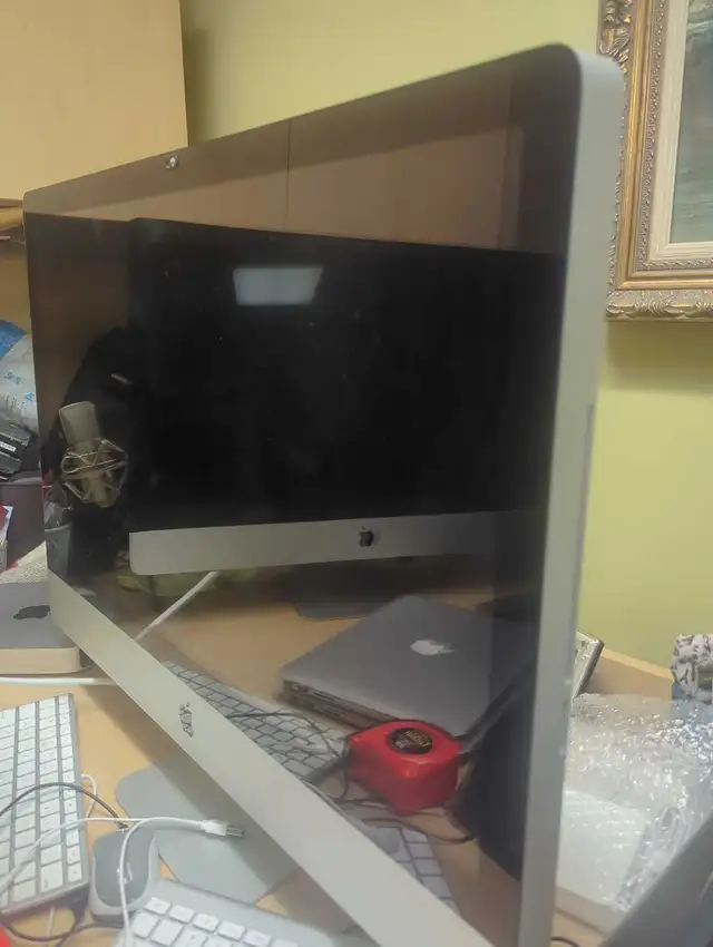 Mac Apple Sales and Repairs in Laptops in Markham / York Region - Image 2