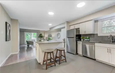 Private room with shared bathroom is available for rent in 4 bedroom townhouse. Fully furnished, in-...