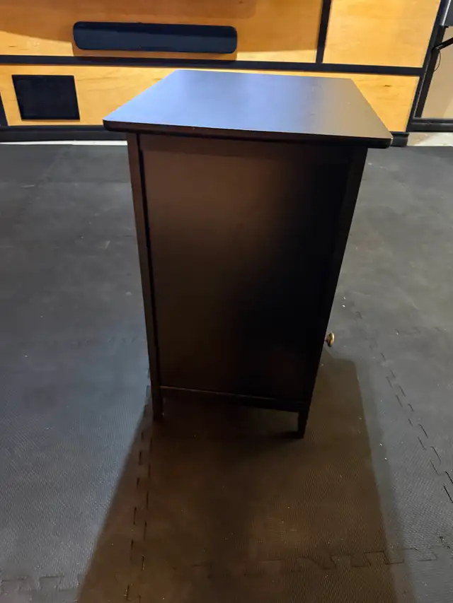 Nightstand / Table in Other Tables in Hamilton - Image 6