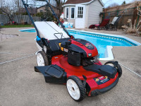 Toro Self Propelled 22" 190cc Smart Stow Lawnmower Tondeuse Lawn