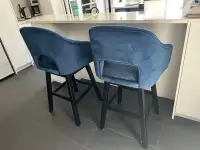 Bar swivel height stools 
