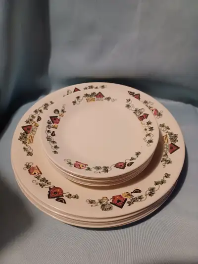 Vintage Corelle Gardenhome plates, View more