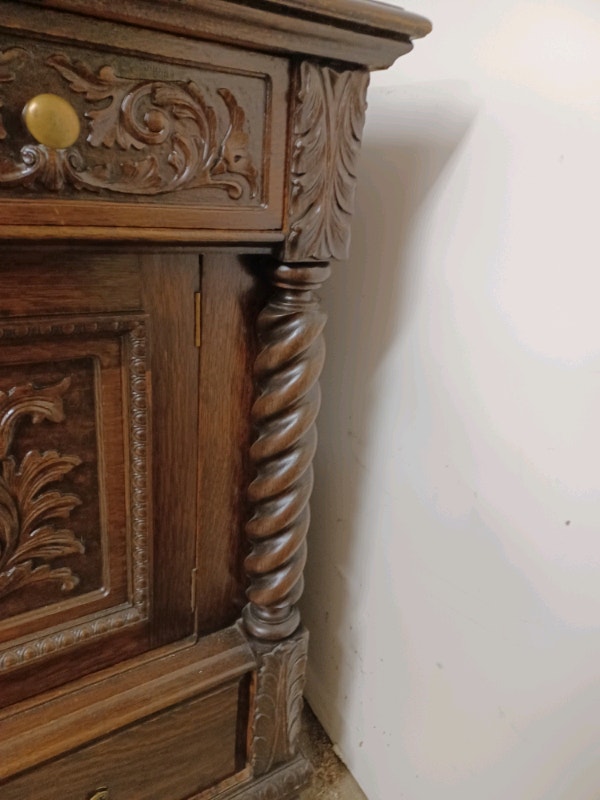 LATE 1800'S WALNUT JACOBEAN STYLE BREAK FRONT / SIDEBOARD Hutches & Display Calgary