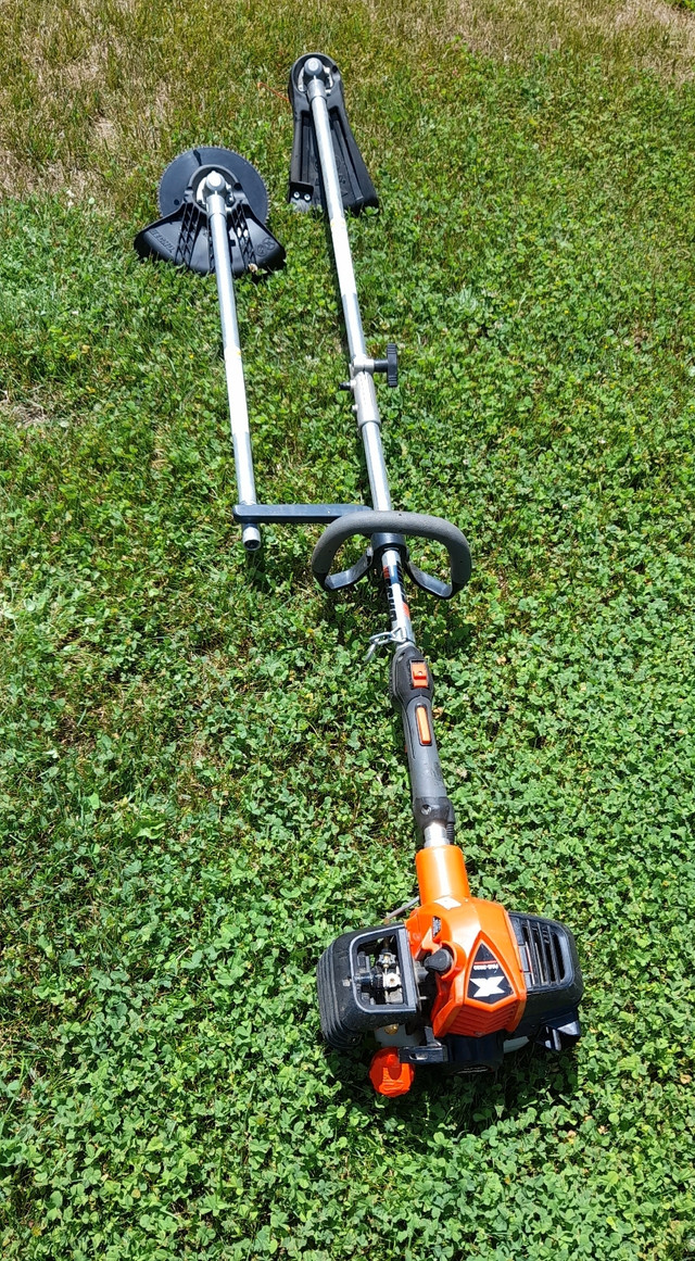 Echo grass trimmer 26.2 cc with changeable attachment Power Tools
