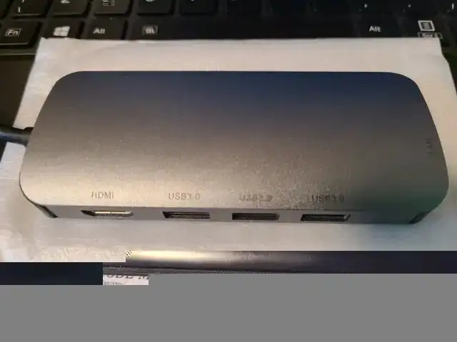 USB Type C 8 in 1 Hub Unibody / Aluminum Case - 4K HDMI in Cables & Connectors in City of Toronto - Image 4