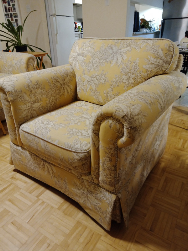 Fauteuil - armchair dans Sofas et futons  à Laval/Rive Nord - Image 4