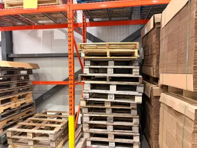 40 palettes à donner zone industriel Arman Viau